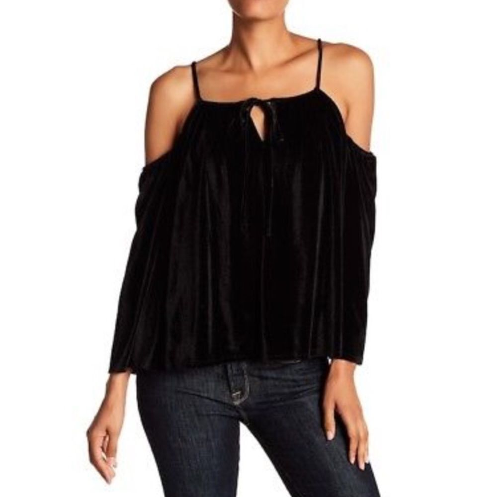 Laundry by Shelli Segal cold shoulder velvet top M